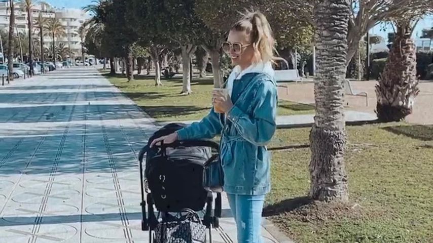 Scarlett Gartmann mit ihrem Baby