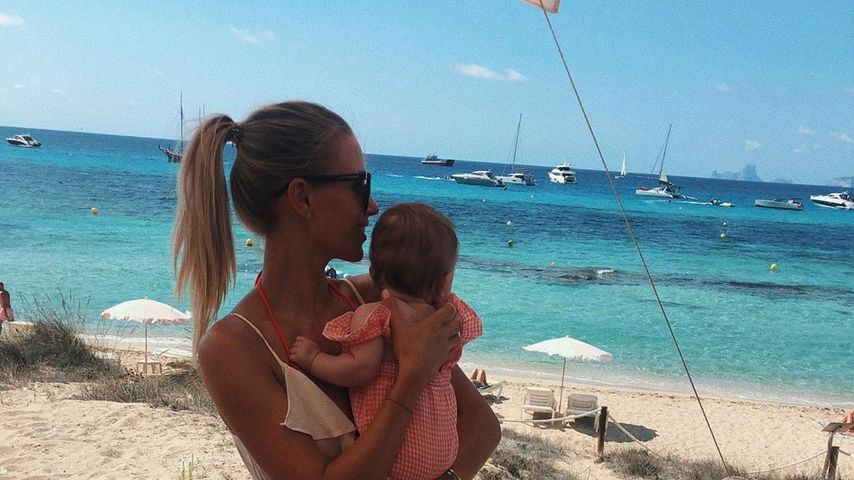 Scarlett Gartmann mit ihrer Tochter im September 2019