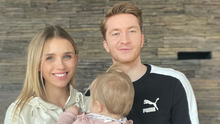 Superselten: Marco Reus und Scarlett posieren mit Tochter