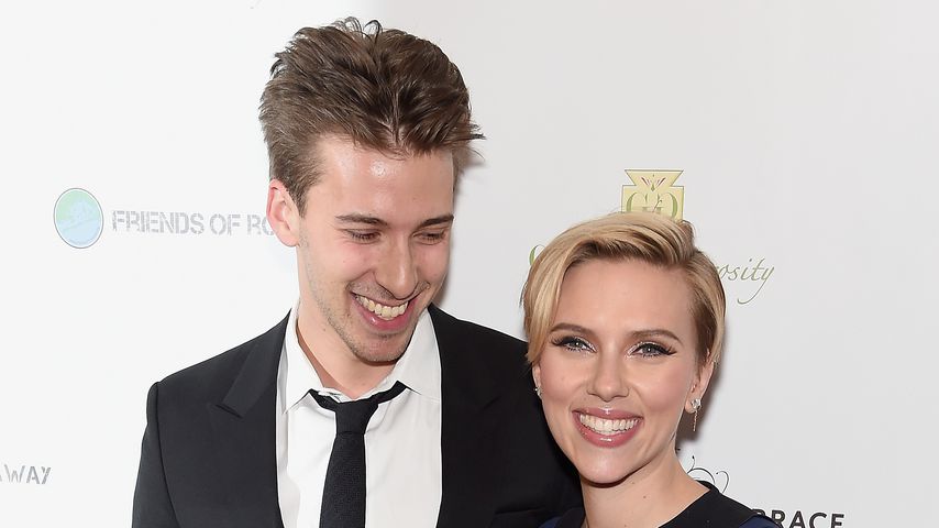 Scarlett und ihr Bruder Hunter Johansson, November 2014