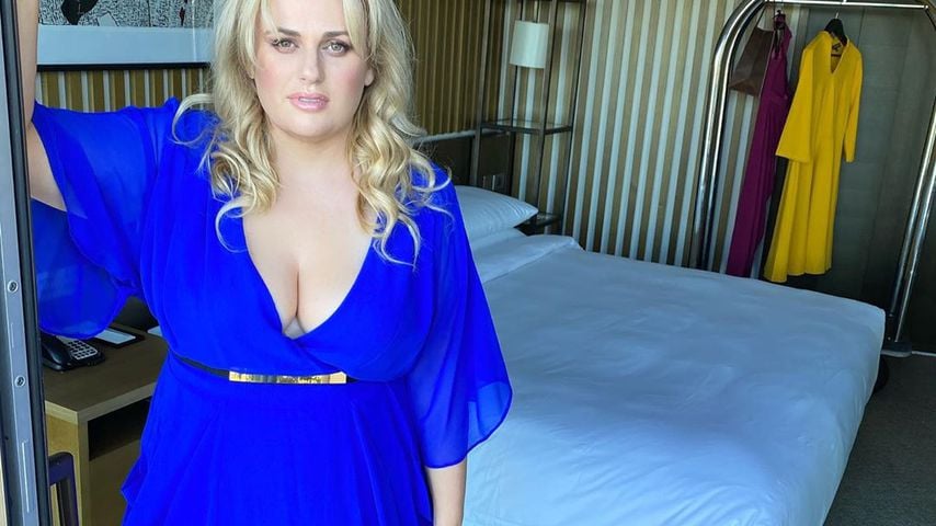 "Alles gegeben": Rebel Wilson küsste vor Jacob viele Frösche