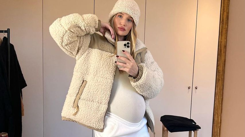 Rosie Huntington-Whiteley setzt Babybauch gekonnt in Szene