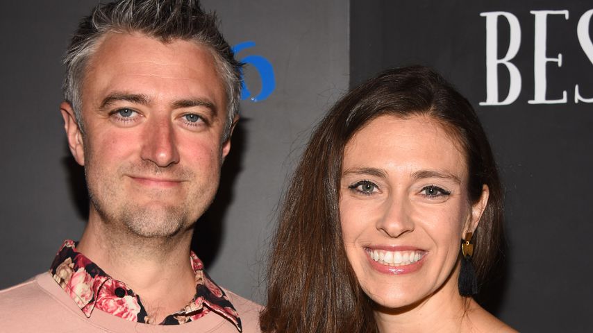 Sean Gunn und Natasha Halevi
