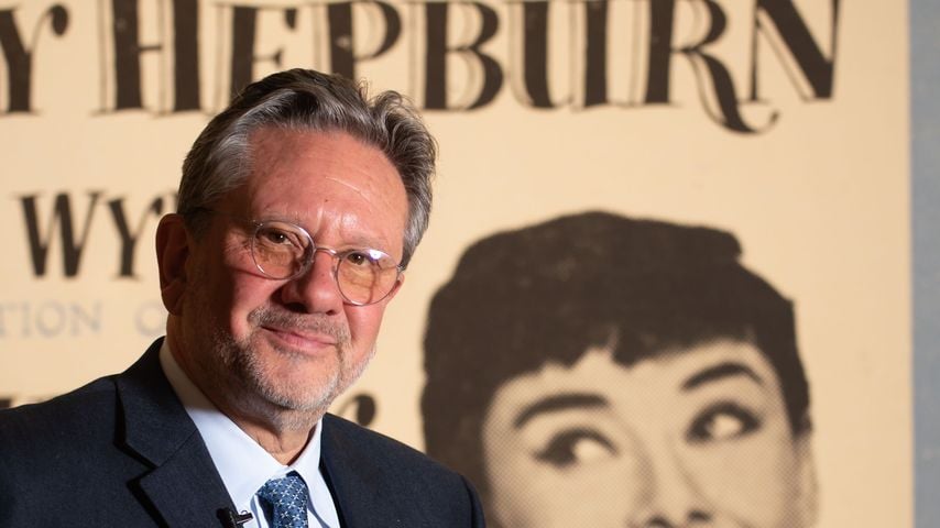 Sean Hepburn Ferrer vor einer Ausstellung über Audrey Hepburn und Mel Ferrer in Brüssel