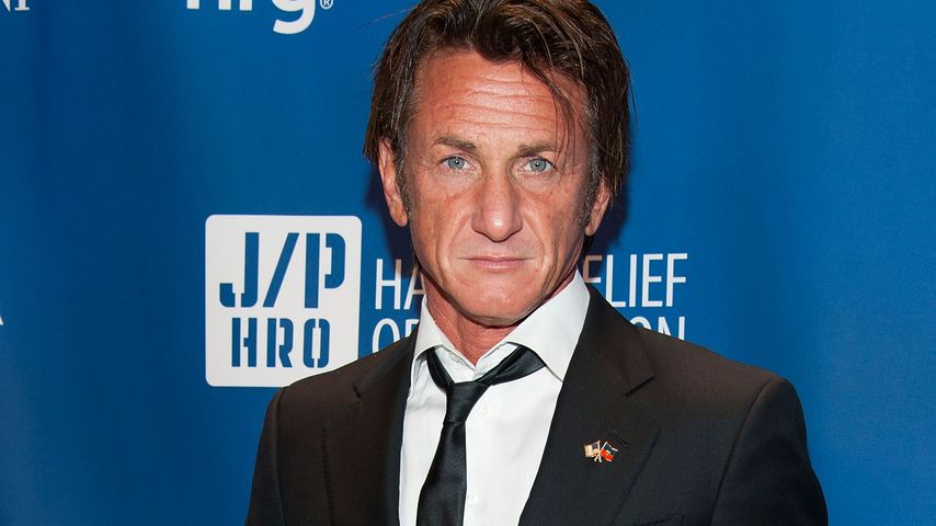 Im Nobel-Restaurant: Sean Penn datet diese hübsche Brünette!