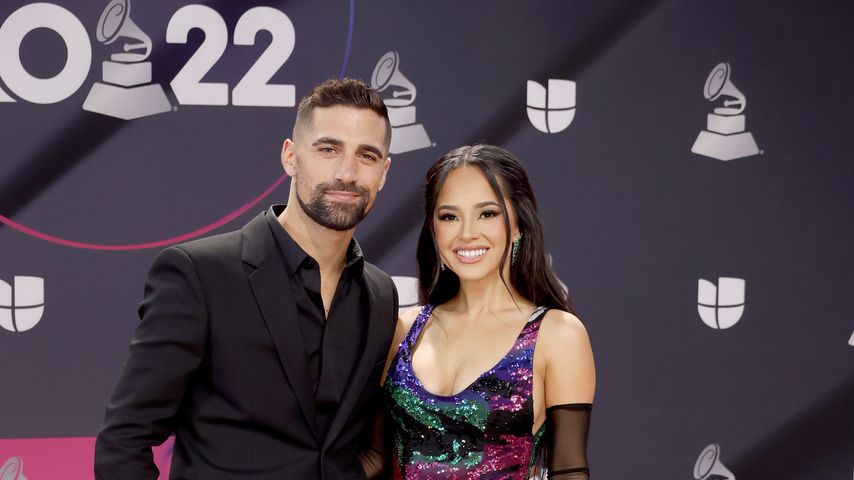 Sebastian Lletget und Becky G im November 2022 in Las Vegas