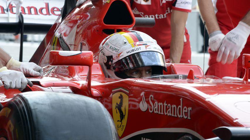 Sebastian Vettel: 21.000 Euro bringt sein Renn-Outfit ein!