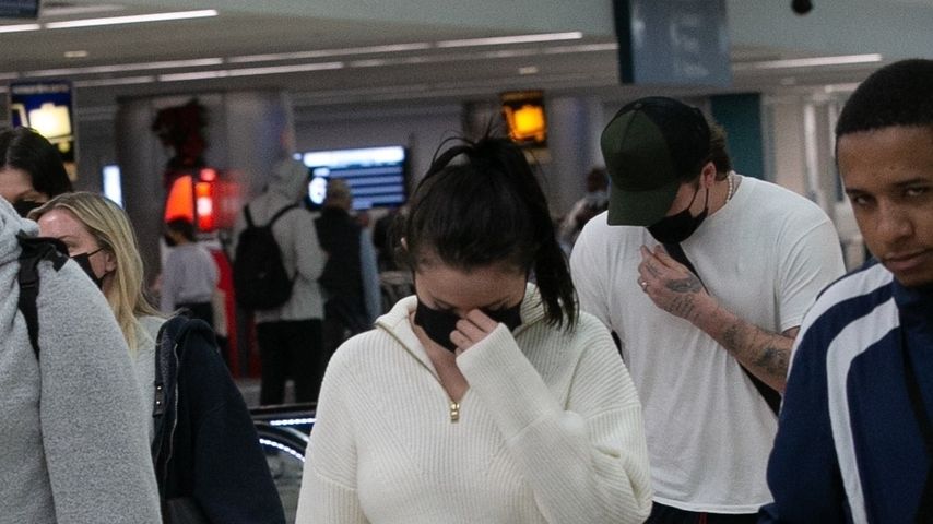 Selena Gomez am Flughafen Miami