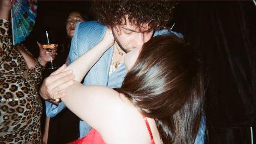 Selena Gomez postet ein neues Knutsch-Pic mit ihrem Benny!