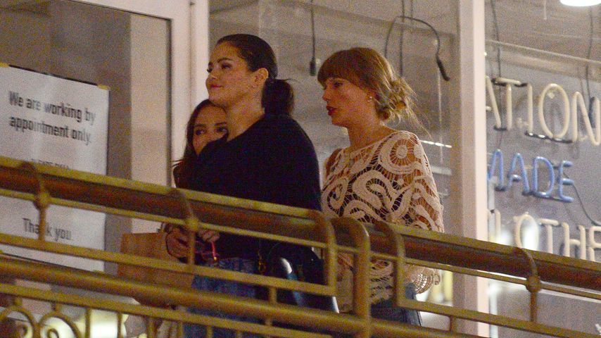 Selena Gomez und Taylor Swift, 2023