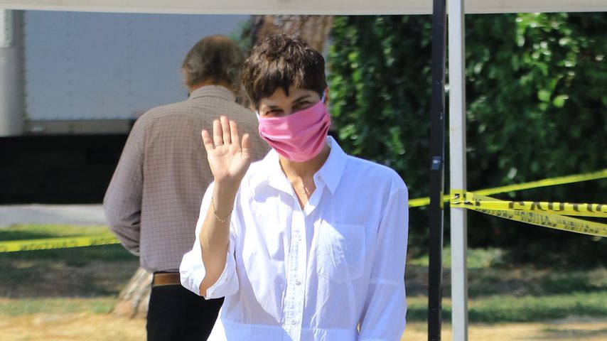 Ohne Stock und Schienen: Selma Blair genießt Einkaufsbummel