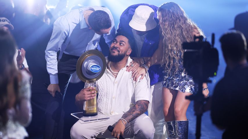 Sem Eisinger mit den anderen Finalisten Lorent Berisha, Kiyan Yousefbeik und Monika Gajek