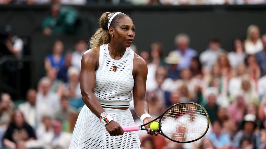 Doppel ungewiss: Serena Williams verletzt sich in Wimbledon