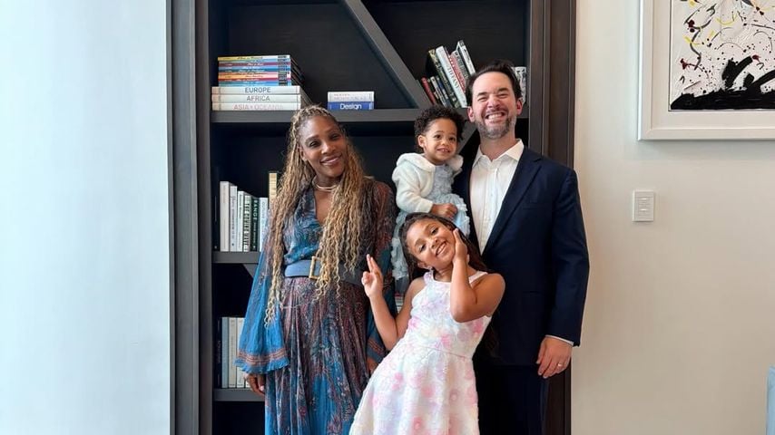 Serena Williams mit ihrem Mann und den zwei Kindern an Ostern 2026