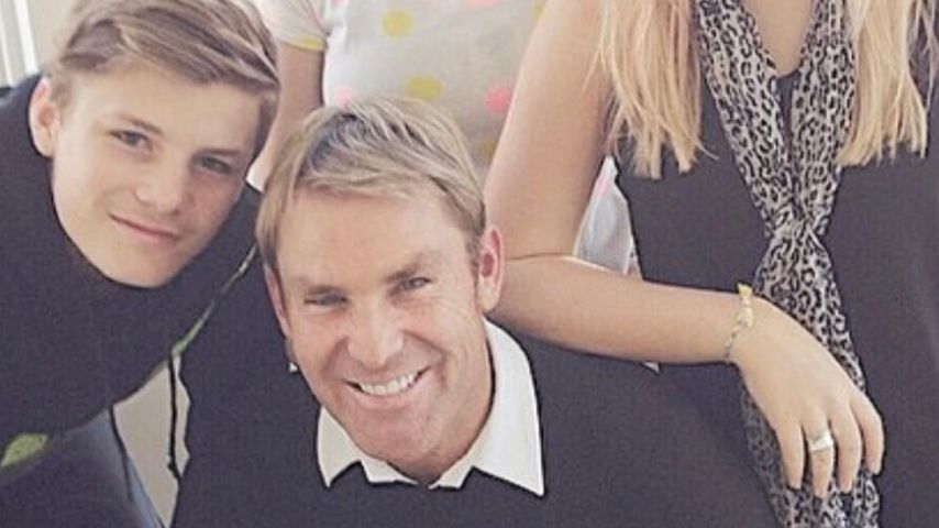 Shane Warne mit seinen drei Kindern Brooke, Summer und Jackson