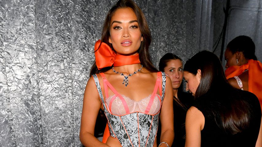 Shanina Shaik während der Victoria's Secret Fashion Show 2018