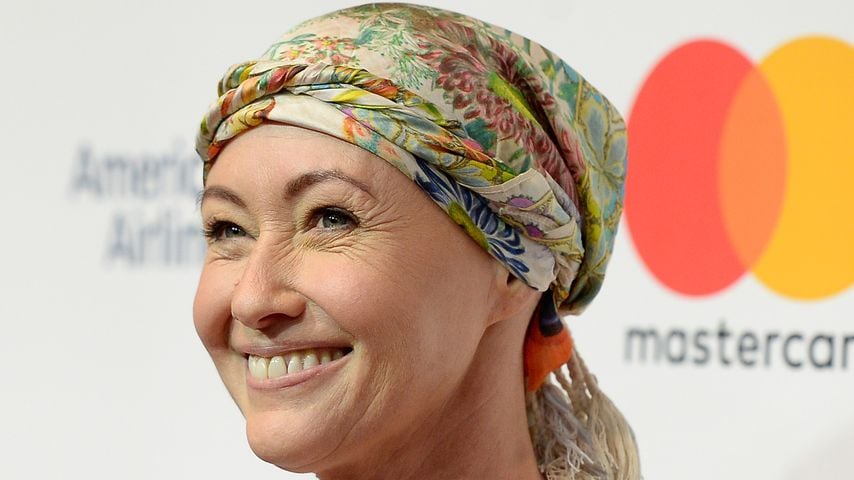 Harter Kampf: Shannen Dohertys Krebs erreicht ihre Knochen!