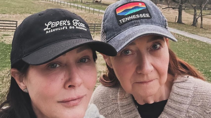 Shannen Doherty bat ihre Mutter um die Rasur ihres Kopfes