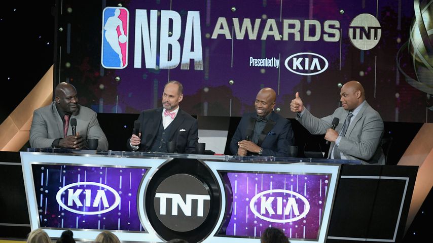 Shaquille O'Neal, Ernie Johnson Jr., Kenny Smith, und Charles Barkley