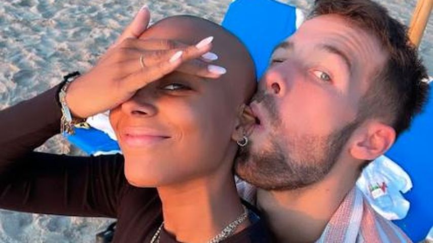 Erster Liebesurlaub: So happy sind Sharon Battiste und Jan!