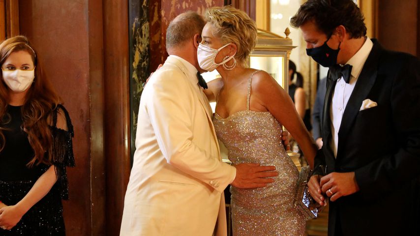 Sharon Stone und Albert von Monaco bei der Premiere von "No Time To Die" in Monaco im September 2021
