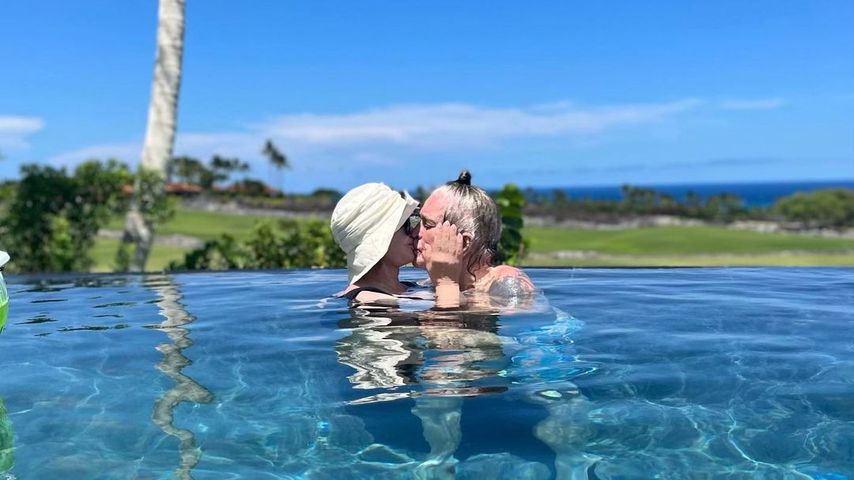 Immer noch verliebt: Sharon und Ozzy Osbourne knutschen rum