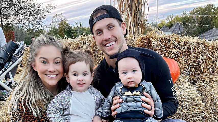Shawn Johnson East mit ihrem Mann Andrew und ihren Kindern Drew Hazel und Jett James