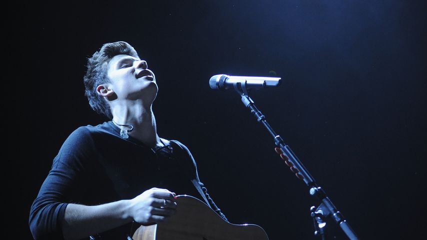 Ganz schön beliebt: Shawn Mendes führt Billboard-Charts an!