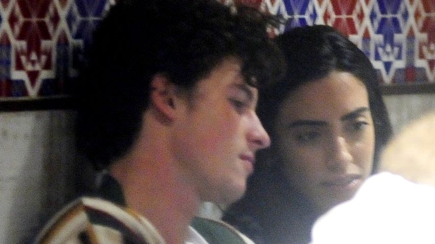 Nicht Camila! Mit wem tuschelt Shawn Mendes denn da?