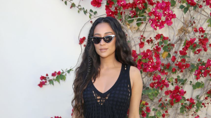 Shay Mitchell bei einem Event während des Coachella-Festivals 2019