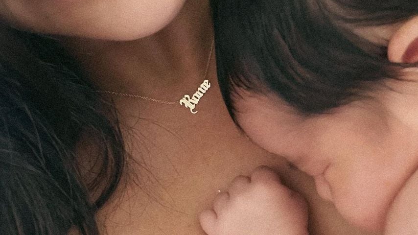 Shay Mitchell mit ihrem Baby im Juni 2022