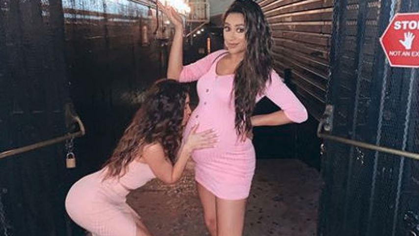Shay Mitchell mit ihrer Freundin Melissa Molinaro