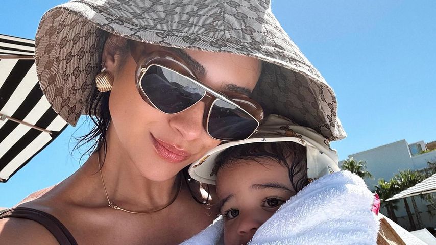 Shay Mitchell gibt süße Einblicke in ihren Familienurlaub!