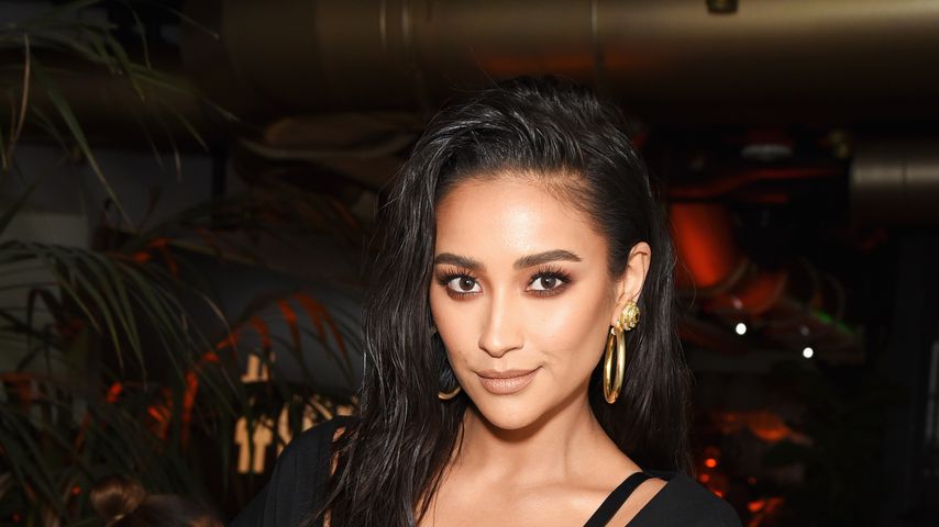 Schauspielerin Shay Mitchell bei einer Veranstaltung in Beverly Hills