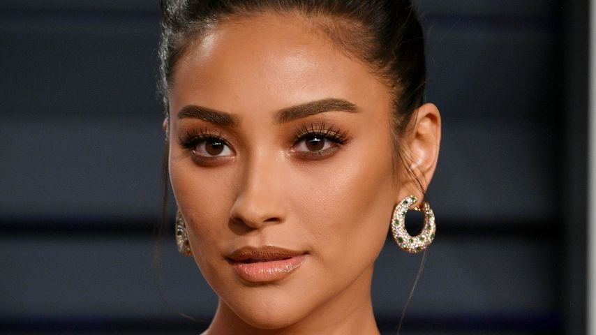 Schauspielerin Shay Mitchell bei der Vanity Fair Oscar Party 2019