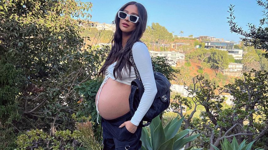 Schauspielerin Shay Mitchell im April 2022