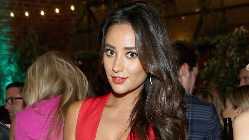 Schriftstellerin! Shay Mitchell schrieb ihren 1. Roman