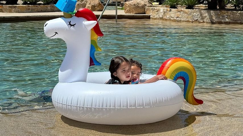 Shay Mitchells Kinder