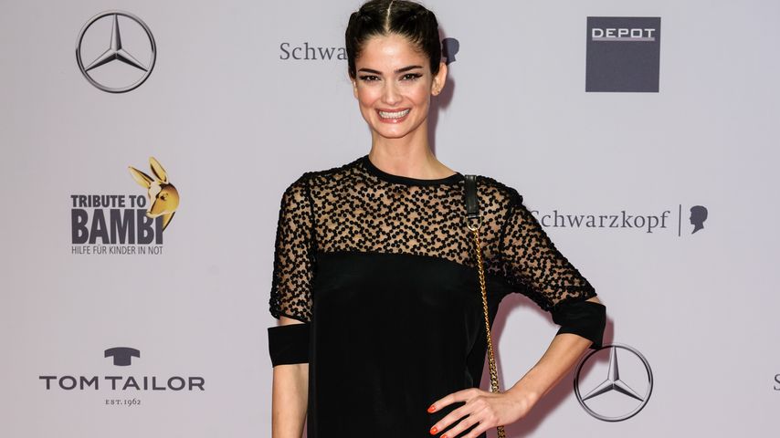 Shermine Shahrivar feiert mit Baby-Kugel