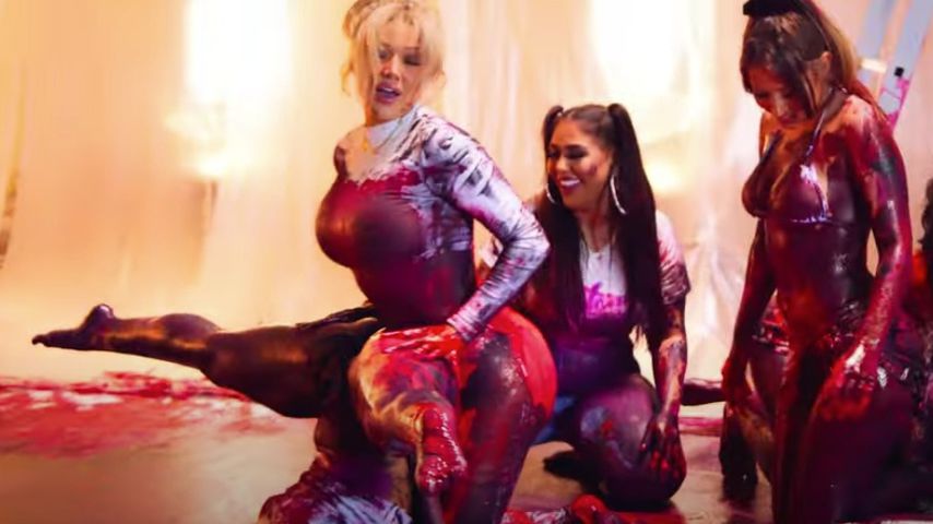 Shirin Davids neues Musikvideo ist zu scharf für YouTube!