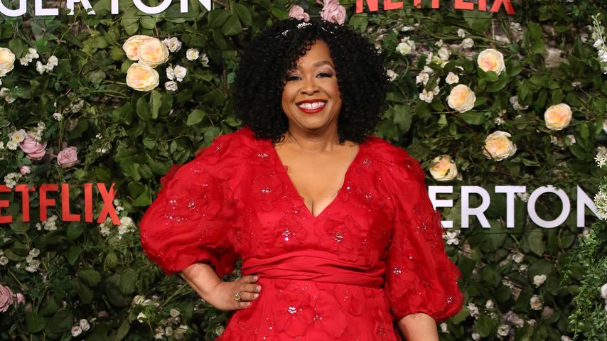 Shonda Rhimes bei der Weltpremiere von der zweiten Staffel "Bridgerton"