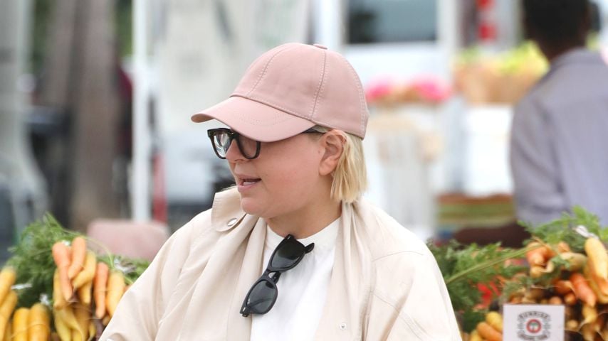 Sia beim Bummel über den Studio City Farmers Market in Los Angeles, 7. Juni 2026