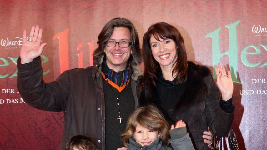 Silvia Laubenbacher und Percy Hoven mit ihren beiden gemeinsamen Kindern