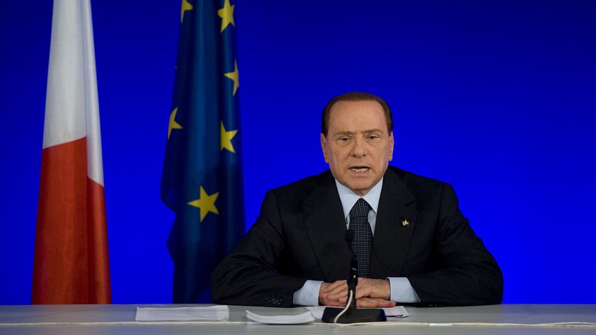 Silvio Berlusconi ist nach einem Monat wieder im Krankenhaus