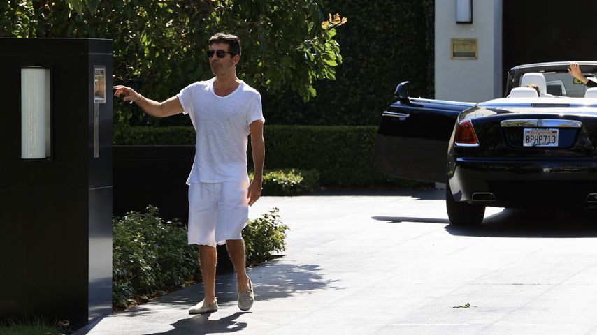 Simon Cowell vor seiner Villa im April 2020