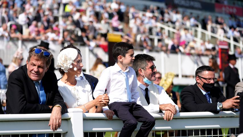 Simon Cowell mit seiner Partnerin Lauren Silverman und Sohn Eric, 2021
