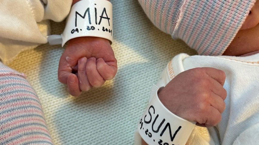 Simon Porte Jacquemus' Zwillinge Mia und Sun