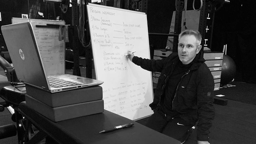 Simon Waterson entwirft einen Work-out-Plan im März 2020