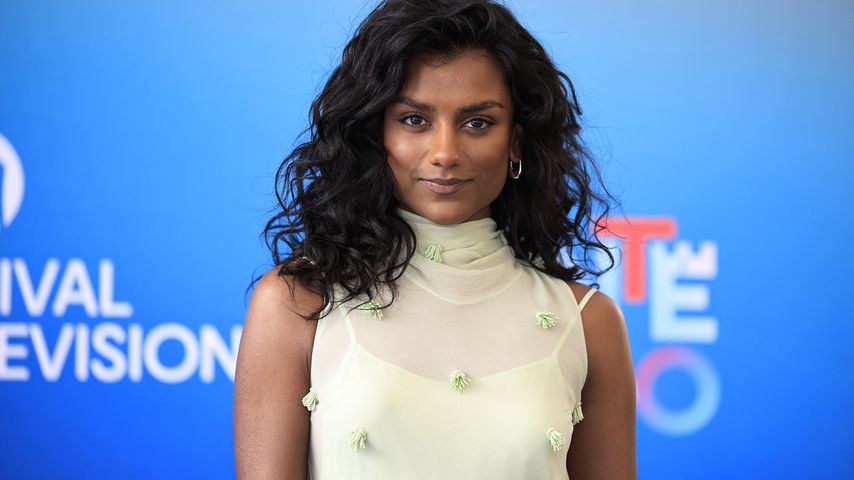 Simone Ashley, Schauspielerin