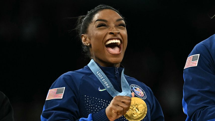 Simone Biles' Familie feiert ihren erneuten Olympia-Sieg